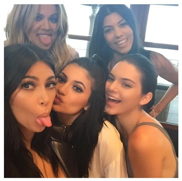 Selfie Hamil Kim Kardashian