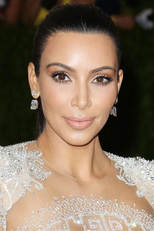 Fashion Kim Kardashian Saat Hamil