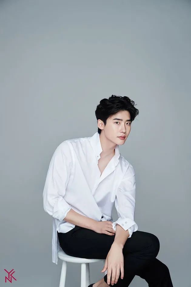 Lee Jong Suk