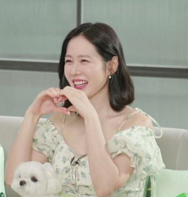 The Charm of Pregnant Mother, Son Ye Jin's Photo Looks Chubby and Beautiful at Online Event