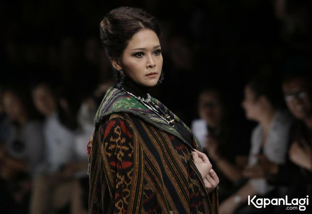 Pesona Maia Estianty Menteri Susi di Show Anna Avantie Pesona Maia Estianty Menteri Susi di Show Anna Avantie