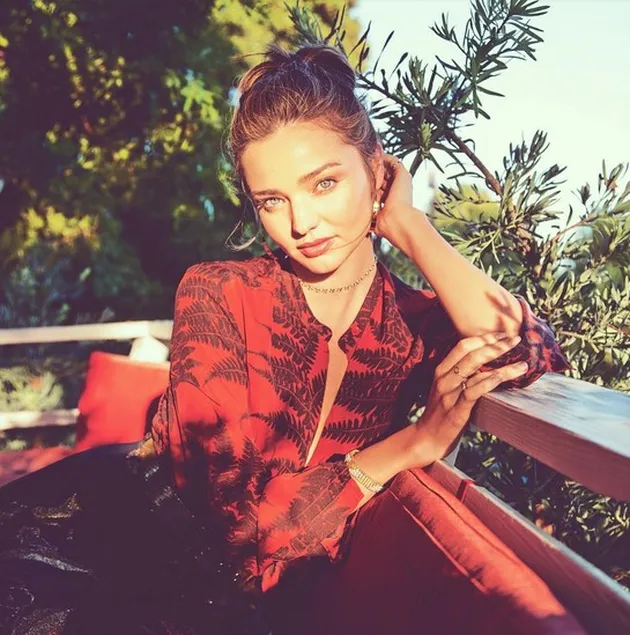 Miranda Kerr, Hot Mom - Sosialita