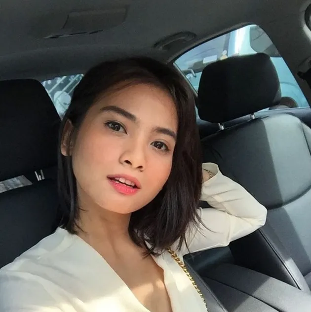 Selfie Cantik Acha Septriasa