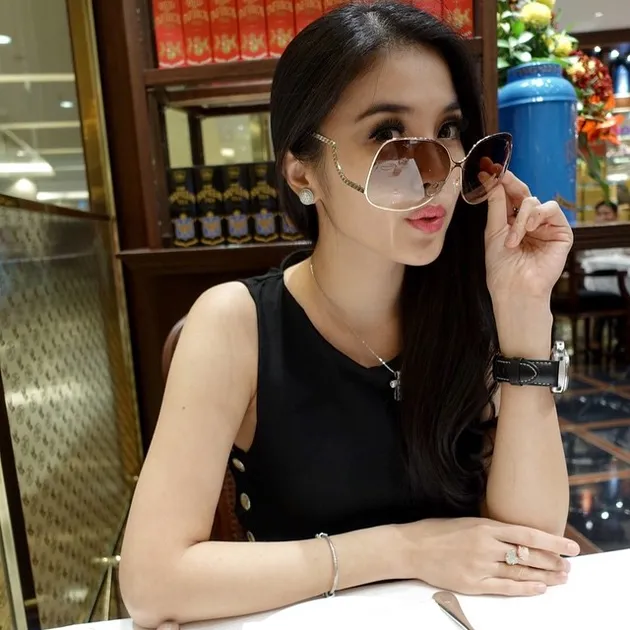 Sandra Dewi