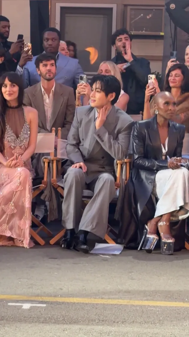 V BTS menikmati Vogue World