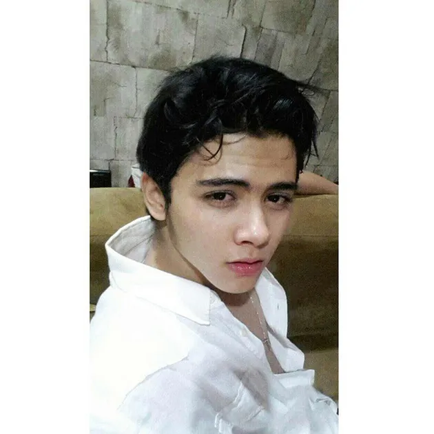 PESONA VAMPIR GANTENG ALIANDO SYARIEF INI MAMPU LULUHKAN HATIMU - KapanLagi.com