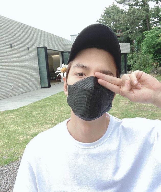 Their Charm Doesn't Fade, These 10 Korean Actors Still Look Handsome When Wearing Masks