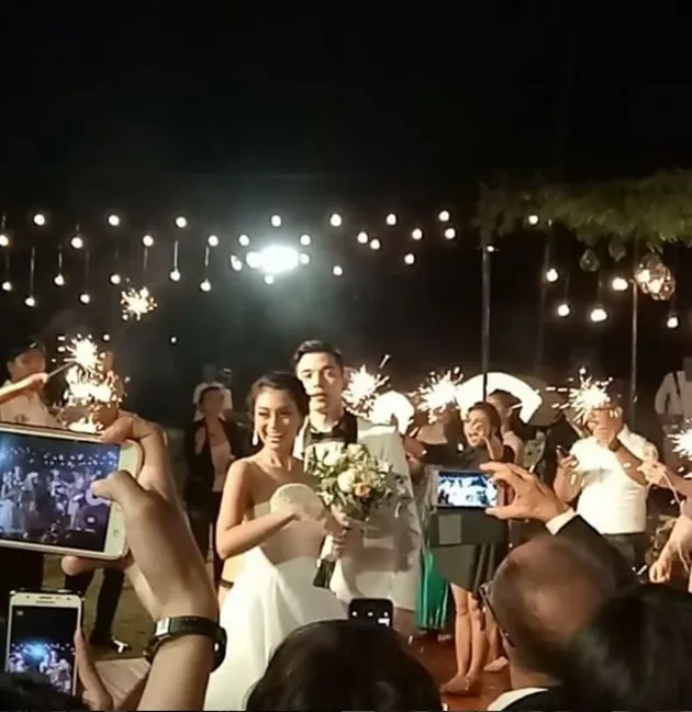 Stefan William Celine Evangelista menikah