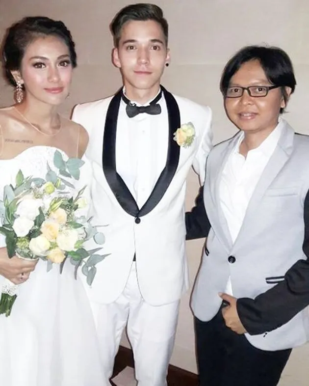 Stefan William Celine Evangelista menikah
