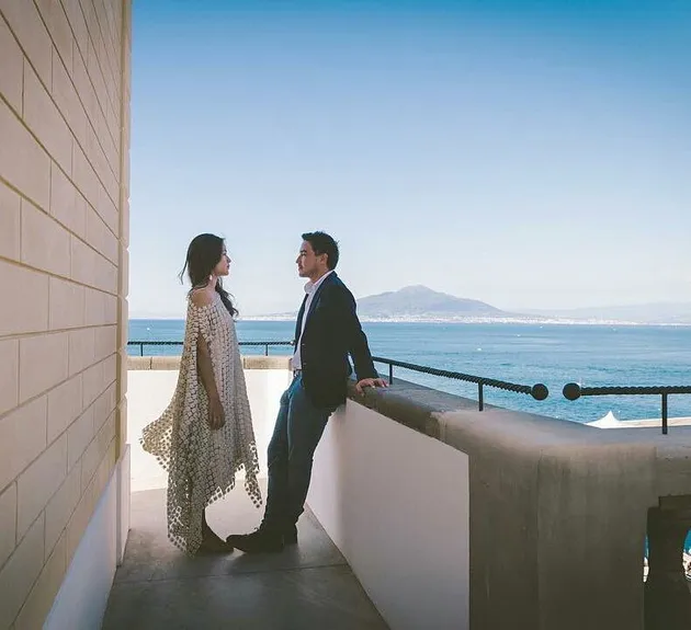 Bulan madu Raisa - Hamish Daud