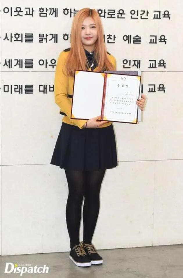 Kelulusan SMA Idol K-Pop