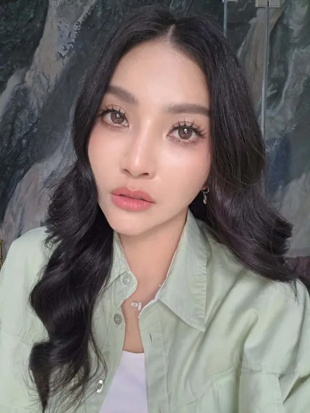 Sarwendah Tatapan Mata