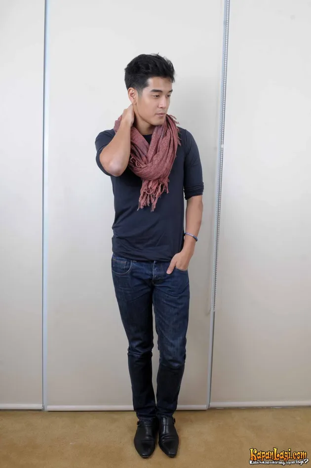 Penyanyi ganteng asal Singapura ini memang tengah naik di dunia hiburan tanah air.