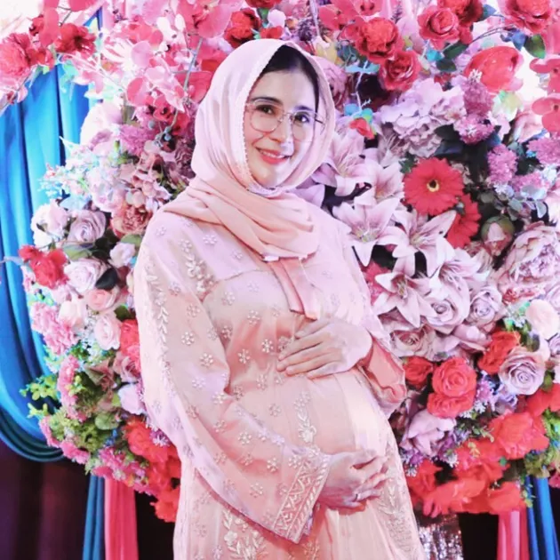 potret terbaru Uut Permatasari.