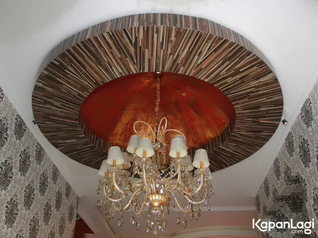 Rumah mewah Regina Andriane Saputri