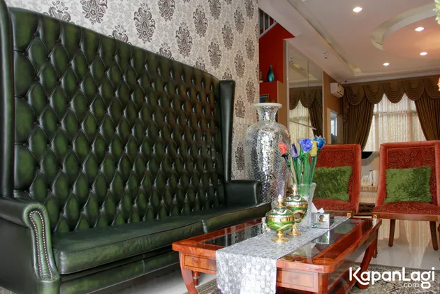 Rumah mewah Regina Andriane Saputri