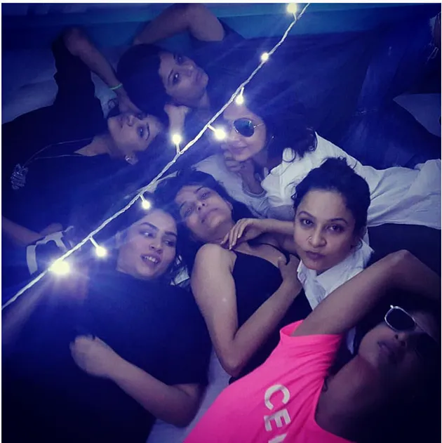 Pooja Sharma dan Jennifer Winget