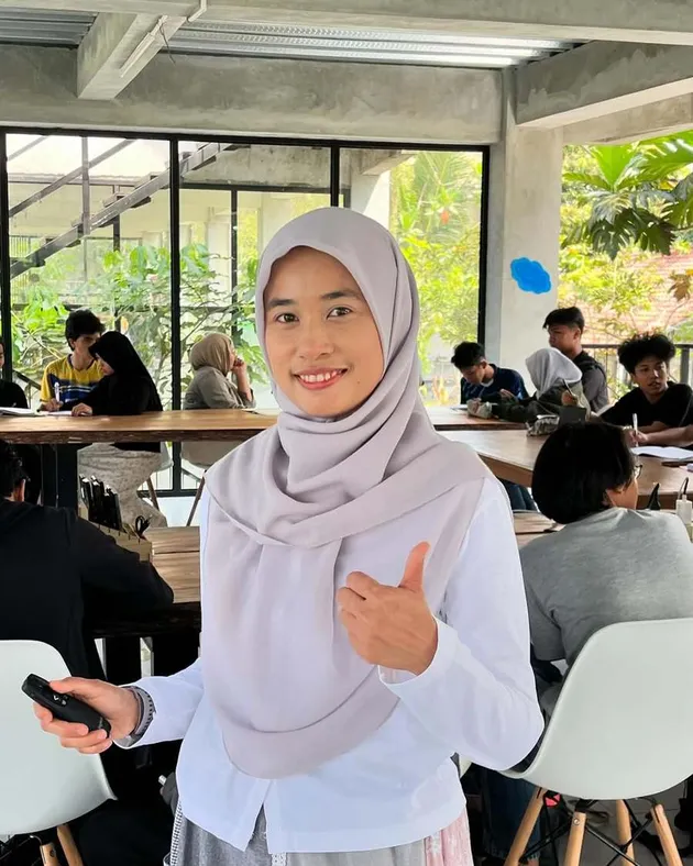  Aishah Prastowo di Sekolah Praxis 