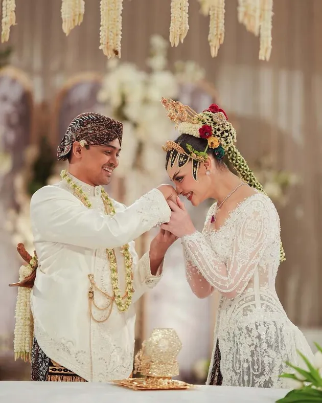 Potret Akad Nikah Tengku Nadira dan Teuku Agassi Revano: Usung Adat Jawa