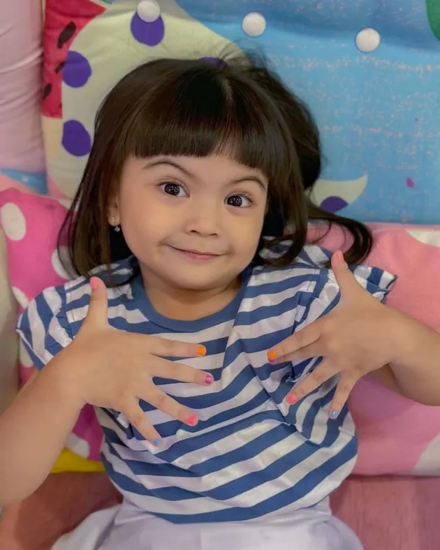 Tiwi T2 Pamer Momen Manis Bersama Putri Bungsunya