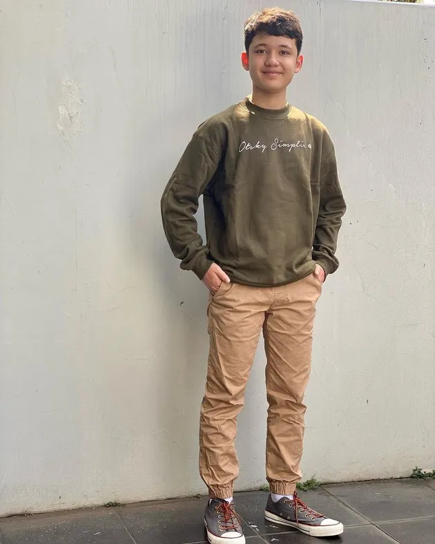Potret Tampan Alwi Assegaf