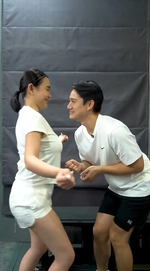 Amanda Manopo olahraga bareng Kenny