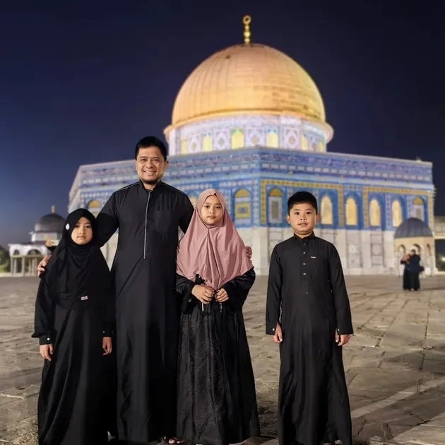 Oki Setiana Dewi Masjid Al Aqsa palestina