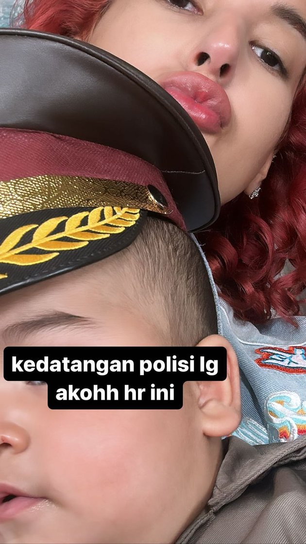 Portrait of Tasya Farasya's Child in Police Style, Her Mother Gives a Sharp Answer When Asked Why the Face is Still Hidden