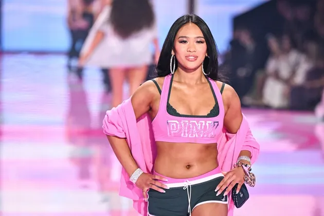 Suni Lee tampil cantik di Victoria&#039;s Secret
