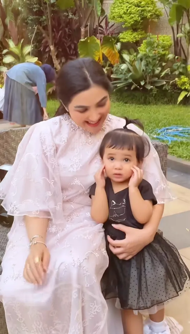 Ashanty Bareng Azura 