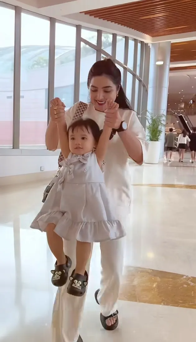 Ashanty ajak main Azura 