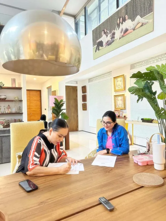 Ashanty Wawancara Yuni Shara untuk Disertasi S3