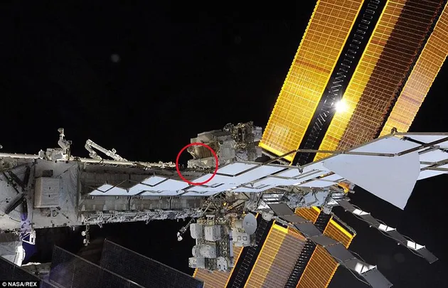 foto-foto astronot di luar angkasa