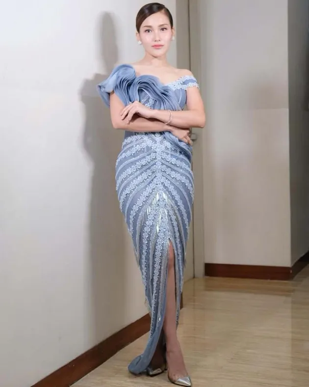 Ayu Ting Ting Pakai Dress Biru