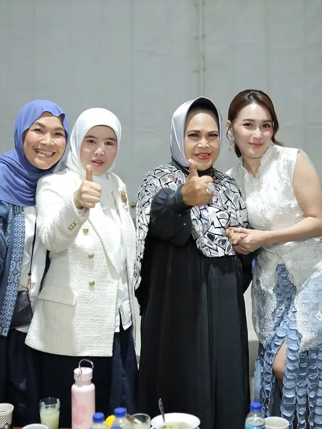 Ayu Ting Ting bersama Hetty Koes Endang