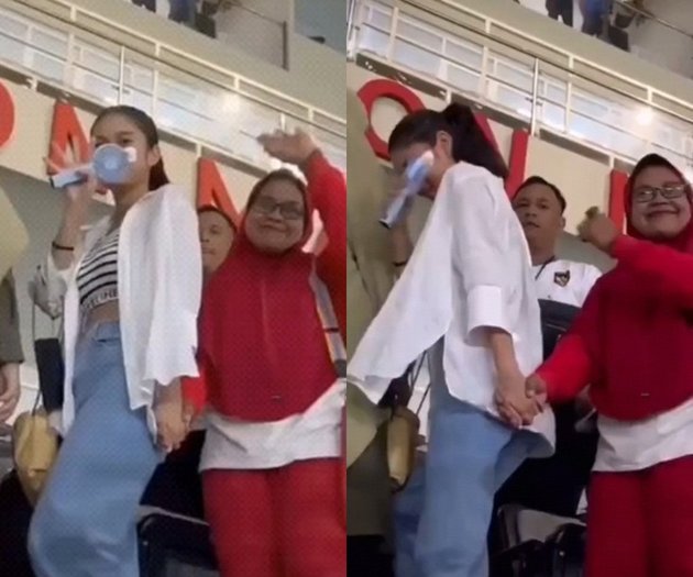 Portrait of Azizah Salsha Supporting Pratama Arhan at the Stadium, Holding Hands with Mother-in-Law - Expression When Husband Scores a Goal & Celebration Becomes the Spotlight