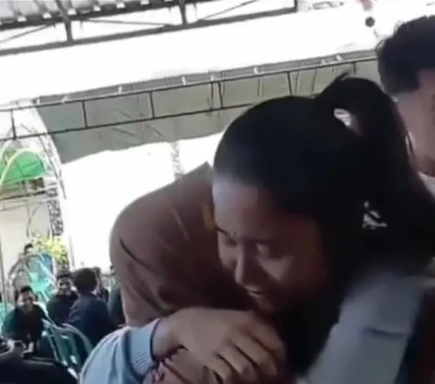 Azizah Salsha Melayat Ayah Pratama Arhan