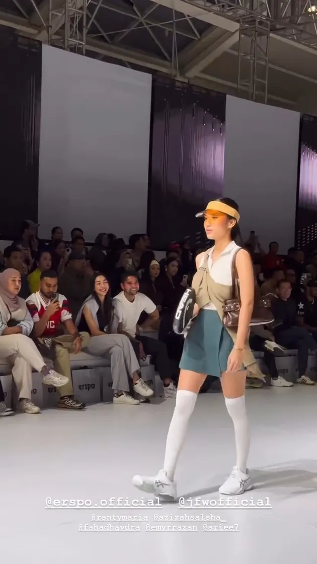 Azizah Salsha Tampil sporty di JFW 2025
