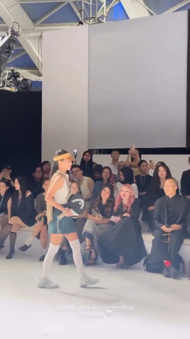 Azizah Salsha berhasil catwalk di JFW 2025