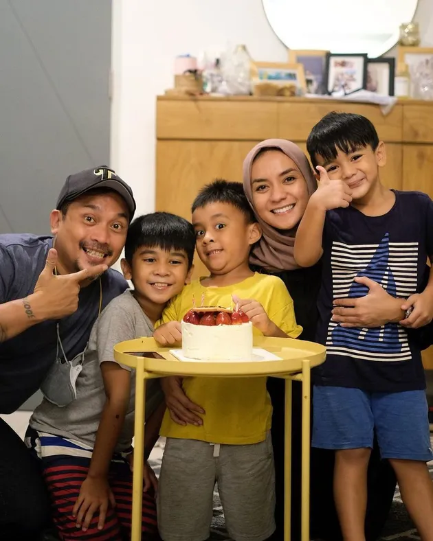 Enno Lerian Suami Anak