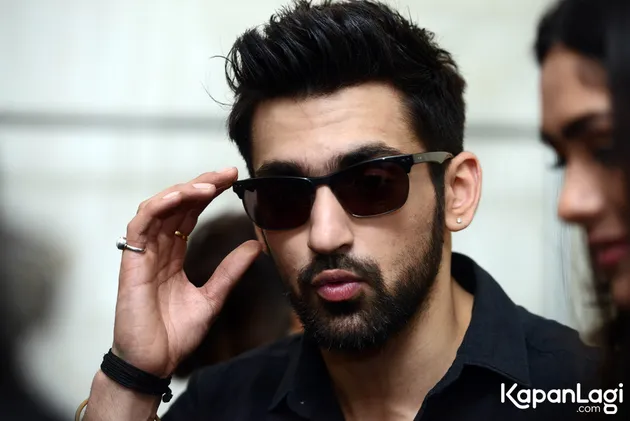 Mrunal Thakur - Arjit Taneja
