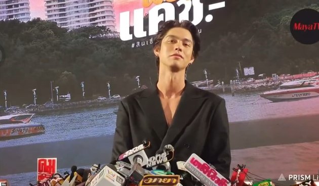 Bright Vachirawit's Portrait When Talking About His Relationship with Nene in Front of Thai Media, Trapped in the Friendzone for a While