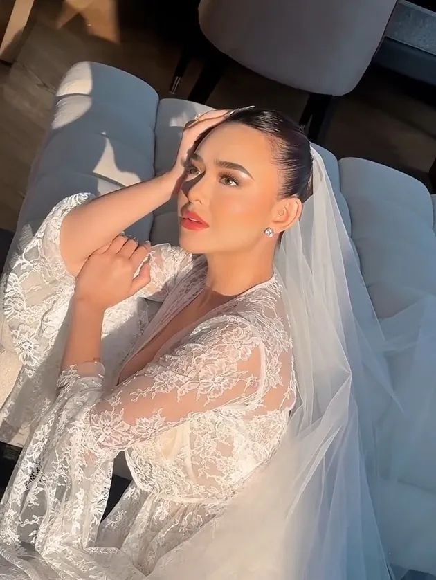 Amanda Manopo tampil anggun