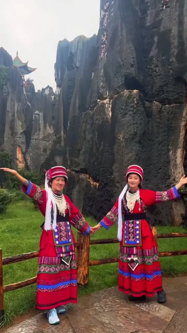Potre Natasha Wilona dan ibu liburan