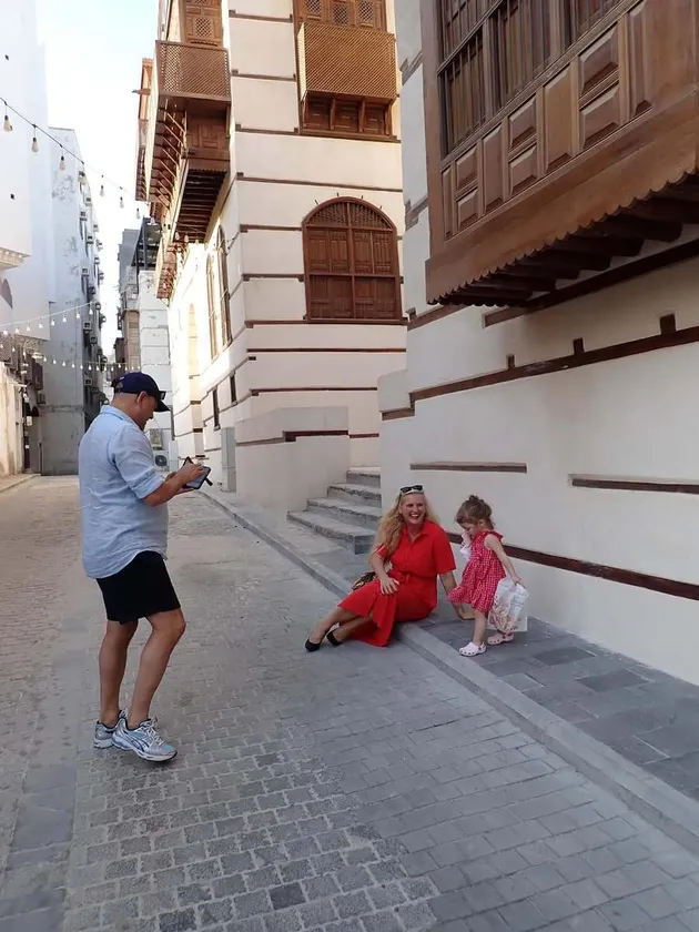 Kamari Jalan-jalan Bareng Orangtuan Justin Hubner