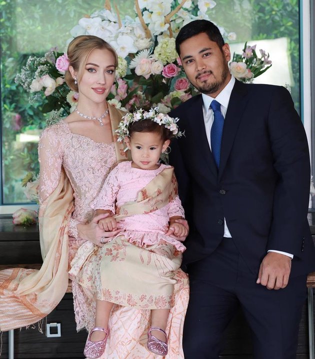 Portrait of the Grandchildren of the Second President of Indonesia, Soeharto: Twin Boys, Married to an Italian Man, and Daughter Annisa Tri Hapsari