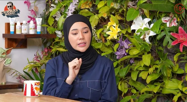 Clara cerita masalah lain