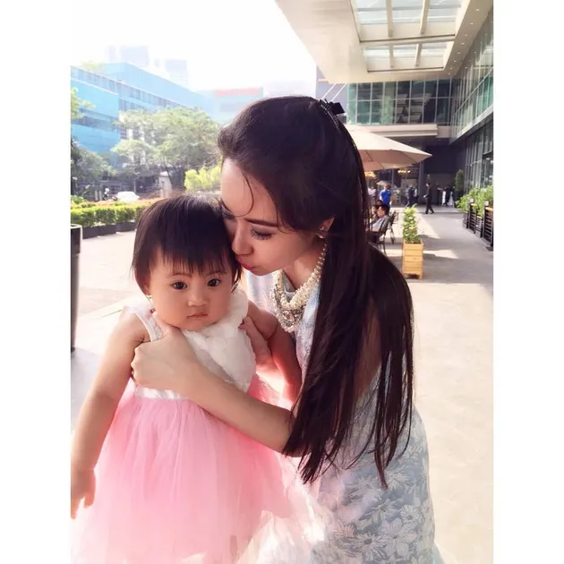 Corryna Putri
