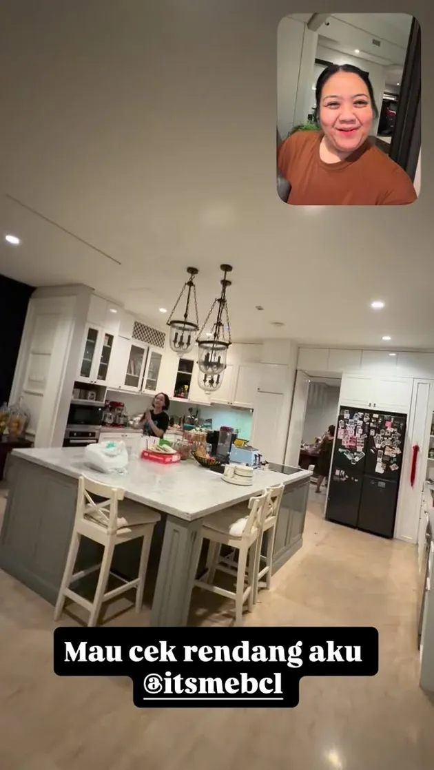 Dapur BCL dilihat dari jauh