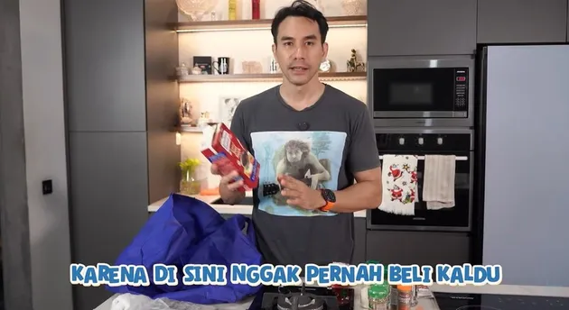 Dapur Rumah Darius Sinathrya